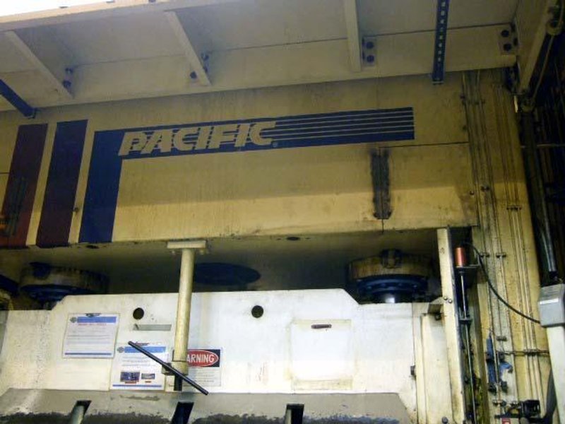 200 Ton Pacific Straight Side Hydraulic Press, 1992 – Light Curtains, Programmable Cushion Control