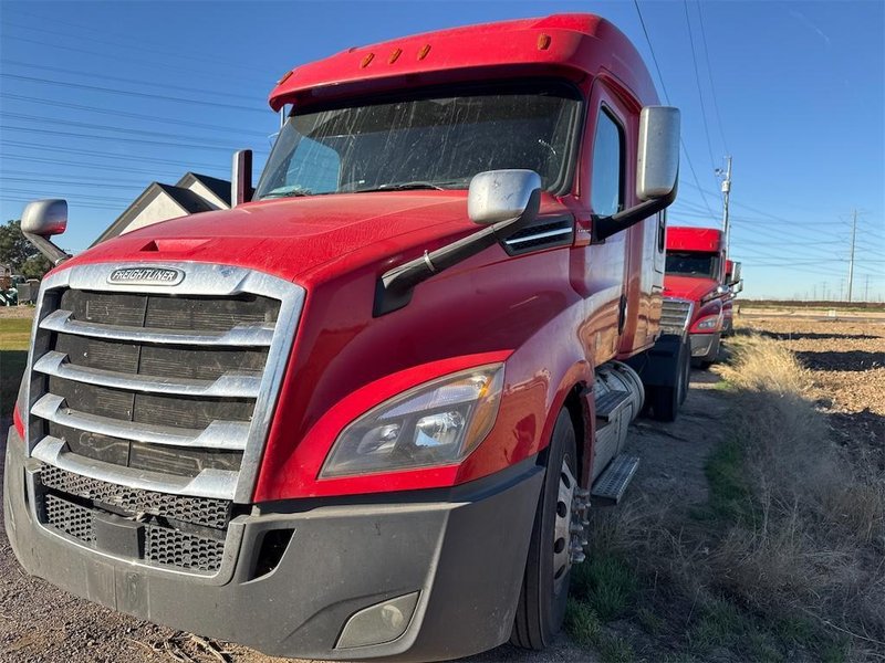 2020 Freightliner Cascadia 1FUJHHDVXLLLC1679