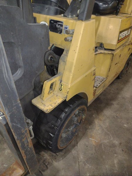 10,000 LBS CATERPILLAR MODEL #GC45KSWB FORKLIFT: YOBRO #25703