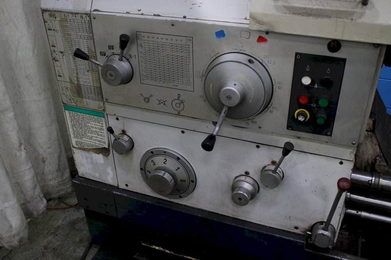 24-3/4&quot; X 118&quot; SHENYANG GAP BED ENGINE LATHE LOT #74025