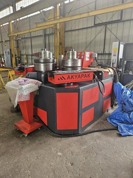 5/8" x 6" x 6" Akyapak Angle Bending Roll Model APK180