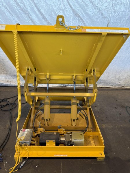 4,000 LB VESTIL HYDRAULIC TILT TABLE. STOCK # 1000725.