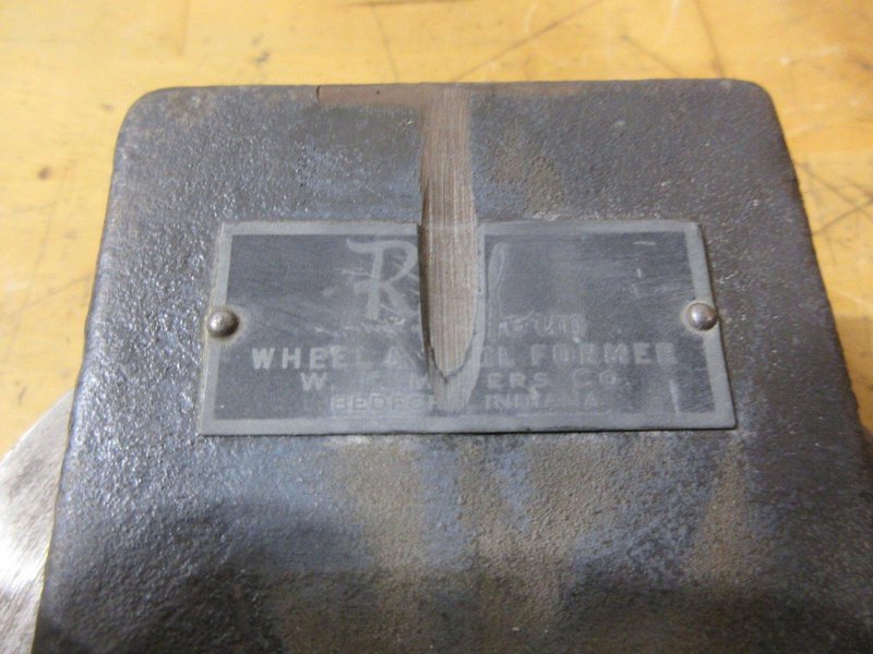 Adjustable Angle Wheel &amp; Tool Forming Manual Machine W/ Wood Case- Auction Item