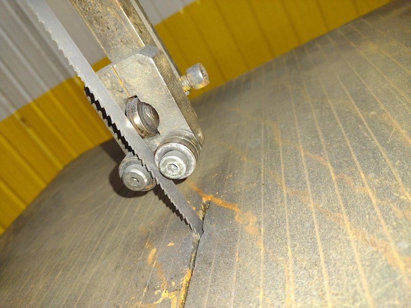 LETEN MODEL #PLCM-400A VERTICAL BANDSAW: YOBRO #24954