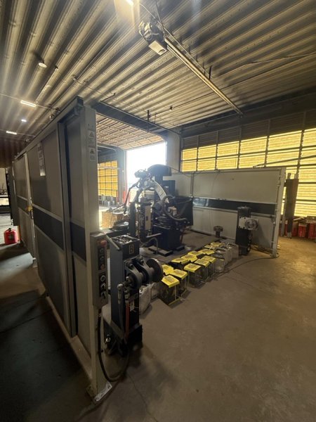 Genesis J10057 Robotic Welding Workcell, 2014
