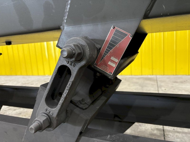 SYNCRO-FLEX MODEL #SF18-10 VIBRATING CONVEYOR: STOCK #21844