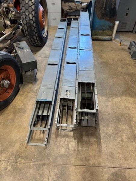 BULLDOG BUS DUCT 400 AMP 600 VOLT 10 FT SECTIONS