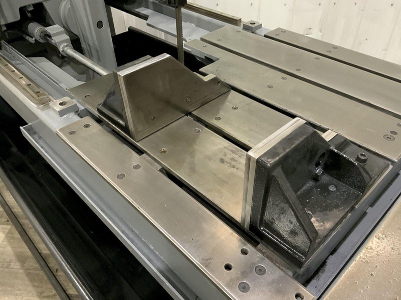 18" X 22" HYDMECH  MODEL # VW-18 MITERING VERTICAL BAND SAW: STOCK #78584