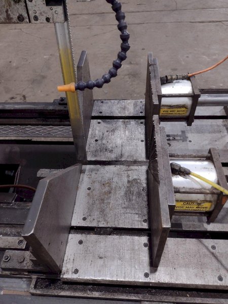 18" X 22" HEM MODEL #V100-LM2 VERTICAL BAND SAW: STOCK #19152