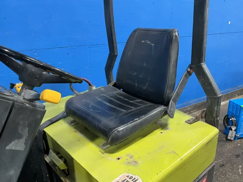 CLARK EQUIPMENT 2350 LBS ELECTRIC FORKLIFT  -  TM12