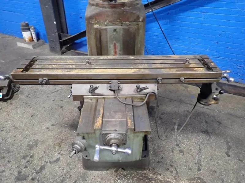 COMET 10" X 50" VERTICAL MILL