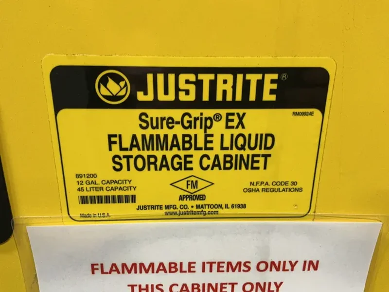 JUSTRITE 12 GALLONS FLAMMABLE LIQUID STORAGE CABINET  -  SURE-GRIP EX