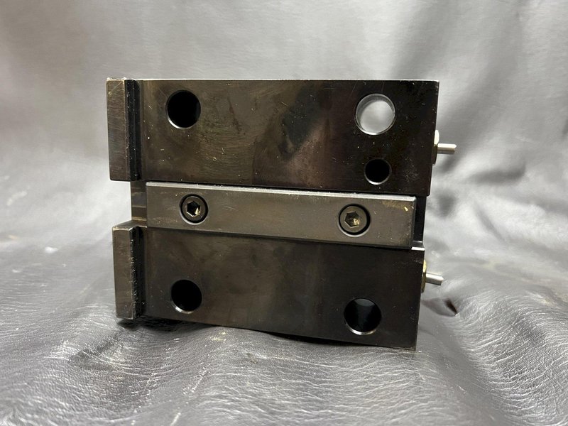 Brand New Sandvik Coromant 435-810111 CNC Boring Bar Holder BMT65 2" &amp; 1.5" Bore