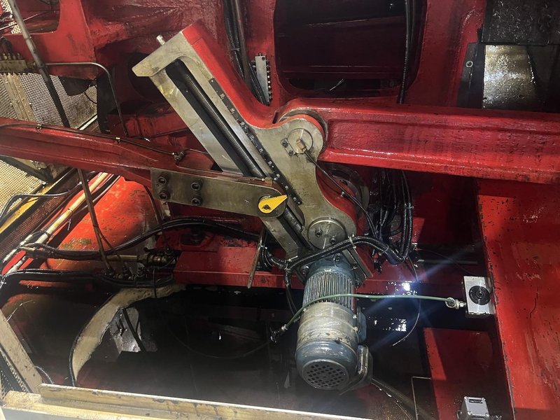 Chun-Zu Model CBP-165S Five Die Bolt Former