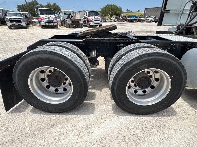 2022 Volvo VNL64T 760 4V4NC9EH9NN602667