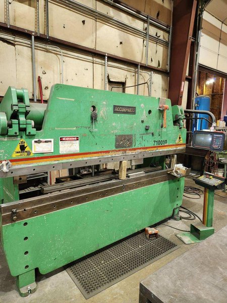 100 Ton x 10′ Accurpress 710010 CNC Press Brake, 1996