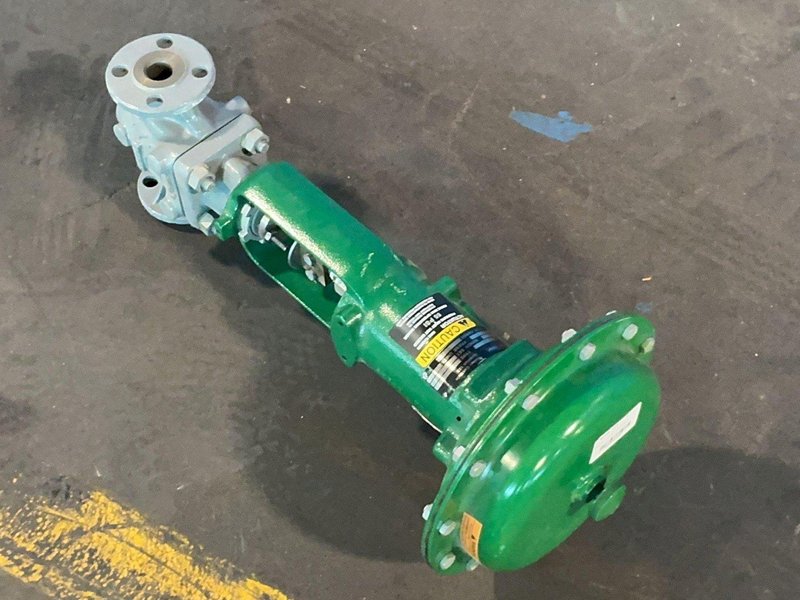 FISHER CONTROLS 55 PSI VALVE WITH ACTUATOR  -  667