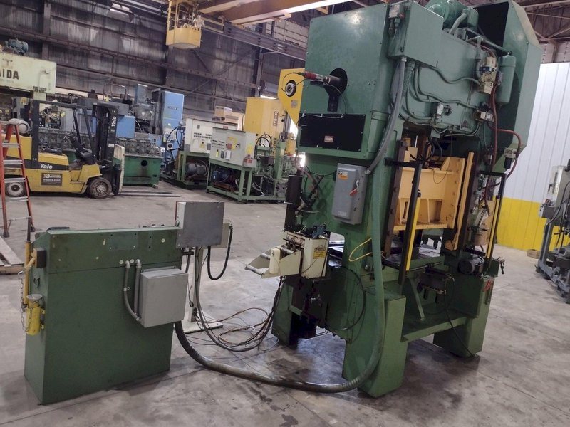 75 TON L&amp;J NO. EM275-42-24 HIGH SPEED STRAIGHT SIDE STAMPING PRESS. STOCK # 0778525