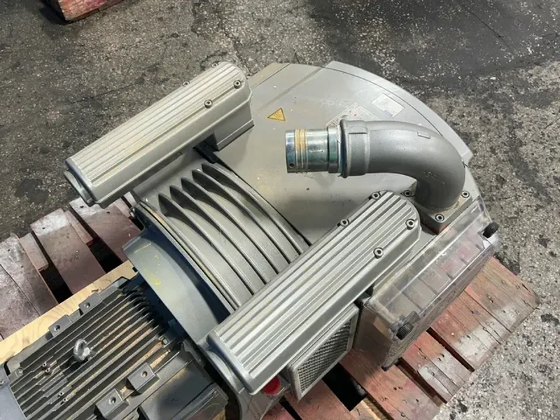 BECKER 5.5 / 6.4 KW ROTARY VANE VACUUM PUMP  -  VTLF2.250/0-79