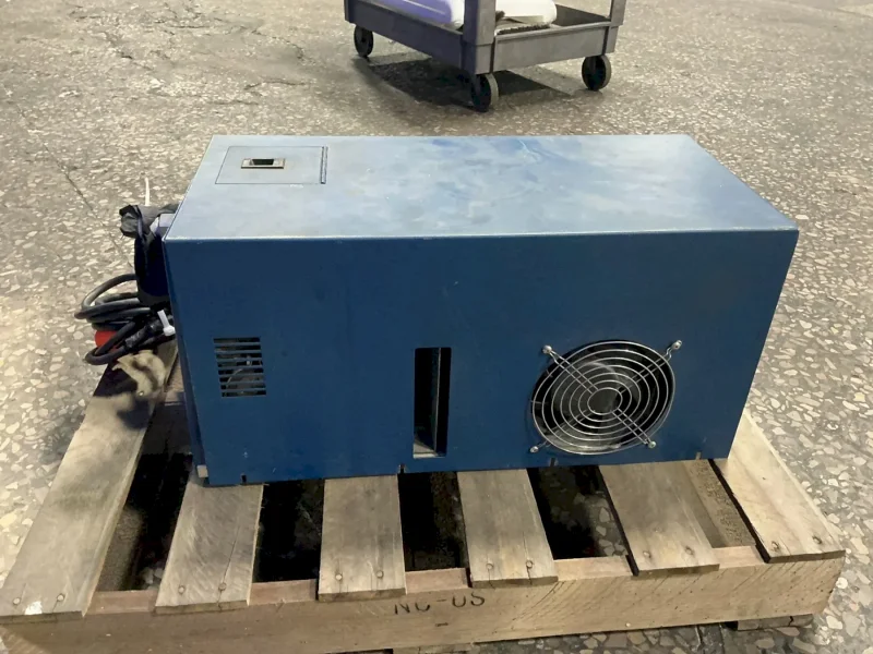 NOAH PRECISION CHILLER  -  2002
