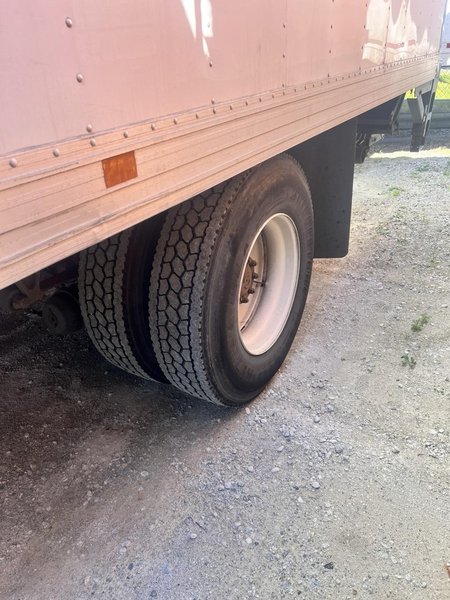 2020 Hino 268 Box Truck – 26′ Dry Van, Cummins B6.7 Diesel, Allison Automatic, Air Brake, Liftgate