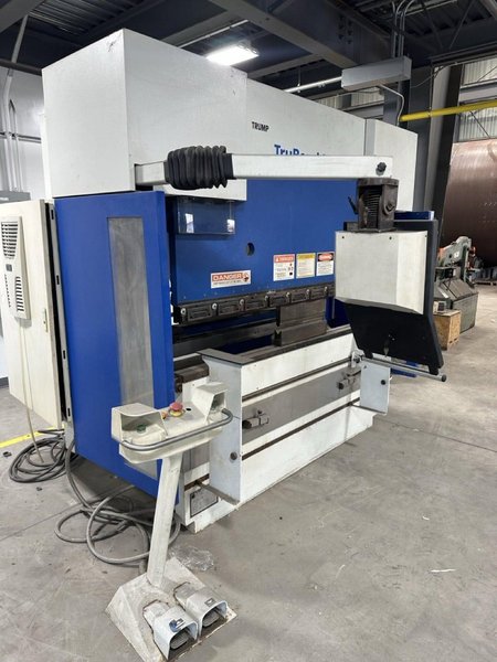 73 ton x 6.5′ Trumpf 3066 CNC Press Brake, 2006-4 axis back gauge