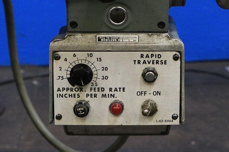 BRIDGEPORT Vertical Mill, Model Series I