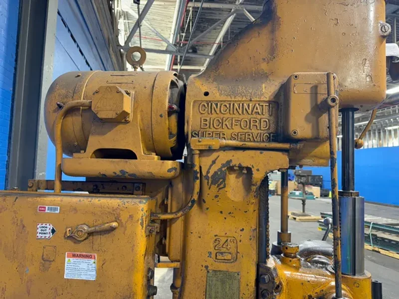 CINCINNATI BICKFORD 24" DRILL PRESS