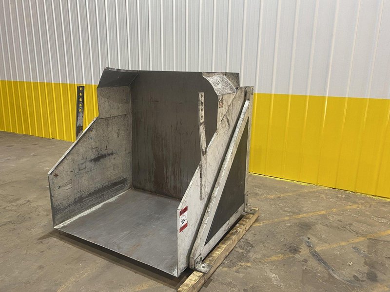 35’ X 60” CP MANUFACTURING MODEL #3495991 CONVEYOR SORTING SYSTEM, WITH DUMP BIN &amp; EXIT DISCHARGE: STOCK #19720