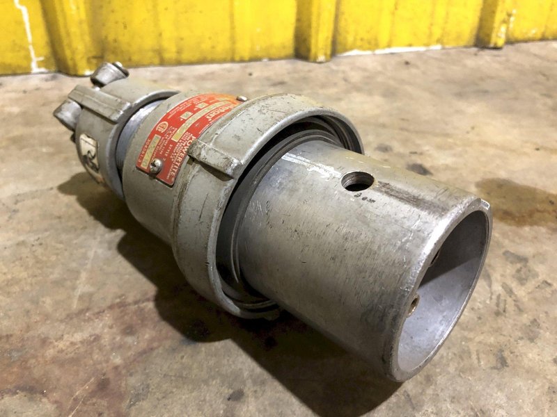 600V APPLETON ACP6034BC 3 WIRE 4 POLE POWERTITE METALLIC SLEEVE CLAMPING RING PLUG: STOCK 18972