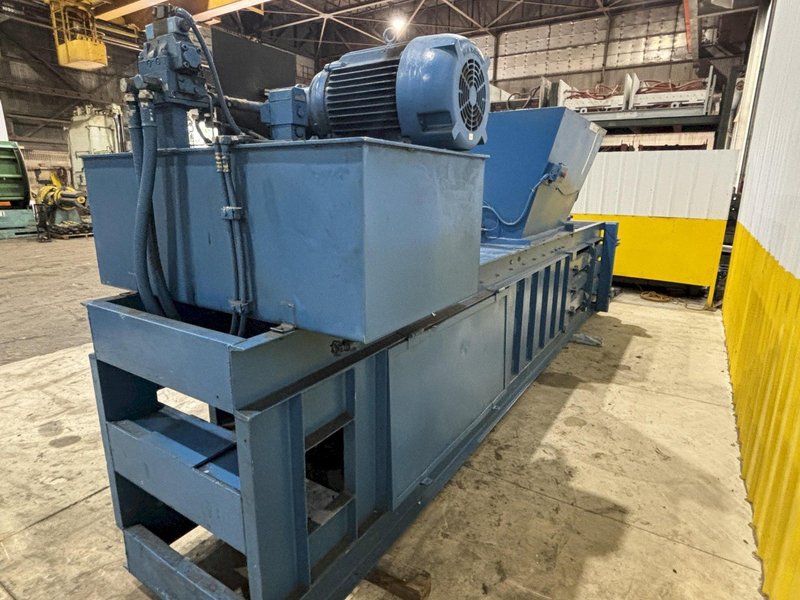 30&quot; X 72&quot; INTERNATIONAL MODEL #1272-HD HORIZONTAL HYDRAULIC CLOSED DOOR BALER: STOCK #21346