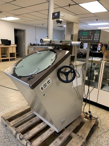 20” MITUTOYO Model PV500 Vertical Beam Floor Model Optical Comparator