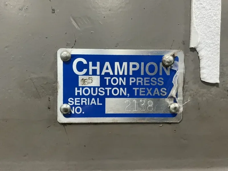CHAMPION 165 TONS TIRE PRESS