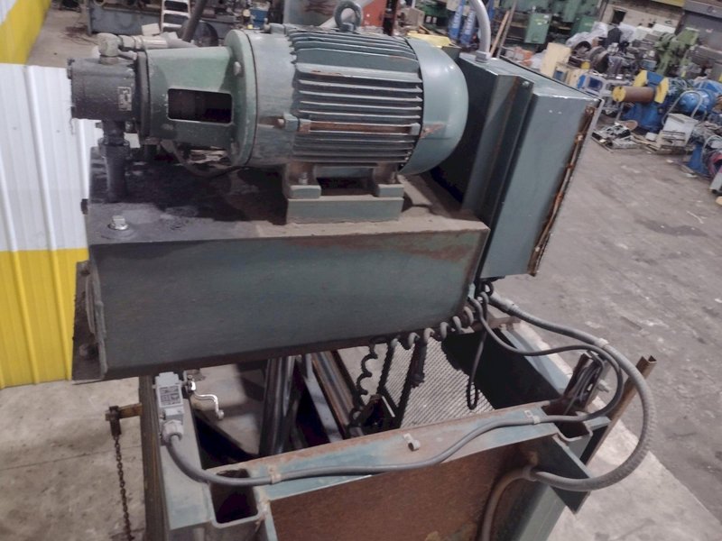 48&quot; X 48&quot; X 24&quot; EPCO VERTICAL HYDRAULIC BALER: STOCK #22919