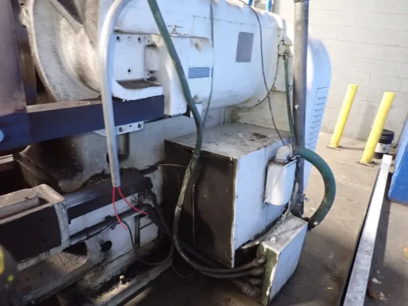 THE AMERICAN TOOL WORKS CO 28" x 132" LATHE  -  J