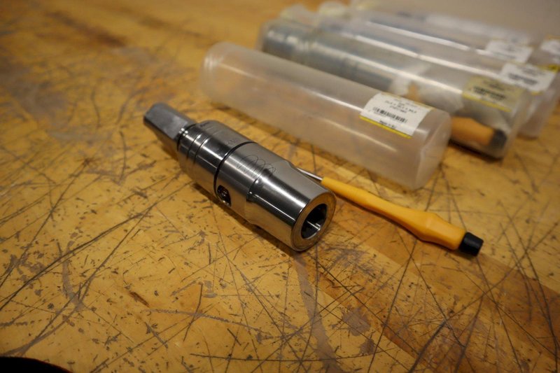 Guhring 20mm Straight Shank X 12mm I.D. Guhrosync Hydraulic Synchro Tapping Chuck (5pcs) ***New In Packaging***- Auction Item