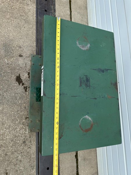 Lexicon Engineering 2,000 LB Capacity Lift Table on Wheels
