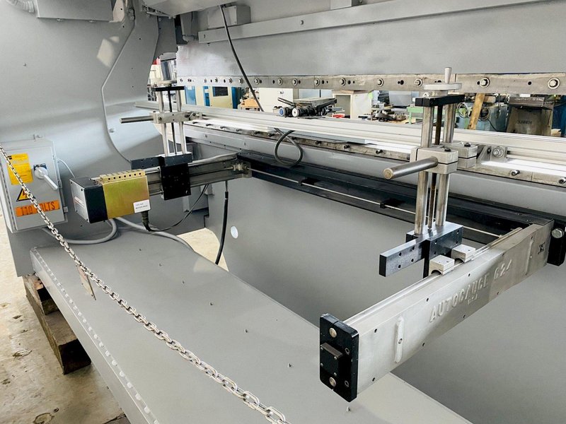 175 TON X 13&#039; KOMATSU MODEL PHS160 HYDRAULIC PRESS BRAKE: STOCK #13126