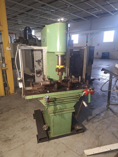 25 TON EITEL HYDRAULIC STRAIGHTENING PRESS : YOBRO 25212