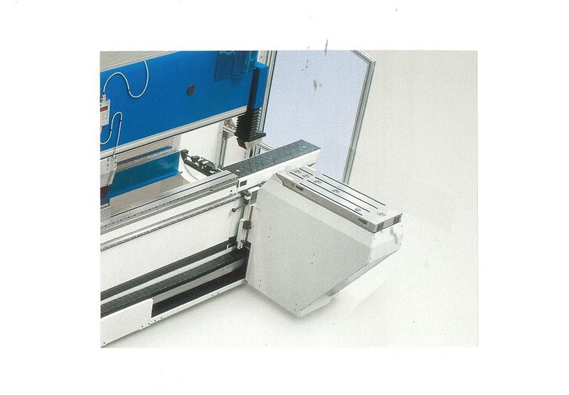 Trumpf TrumaBend V130 - 130 ton x 3100 mm CNC