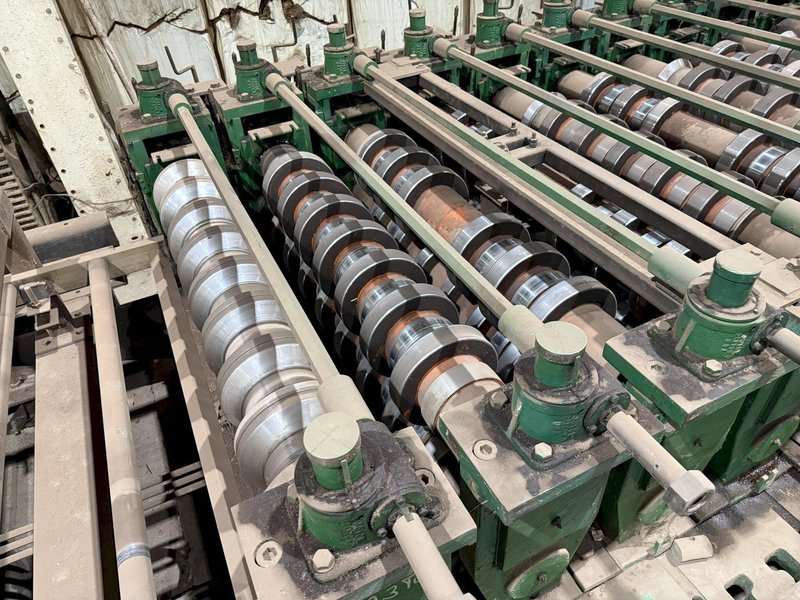 36&quot; HI-RIB (7.2 TYPE) PANEL RAFTED ROLLFORMER LINE;  INCLUDES UNCOILER, FLYING SHEAR &amp; STACKER: YOBRO #24156