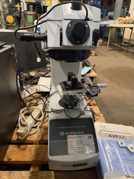 Mitutoyo model HM-210 type B micro vickers hardness tester