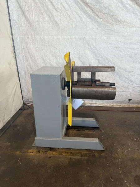 2,500 LB X 18" AMERICAN MODEL #60 PULL OFF COIL REEL UNCOILER: YOBRO #23929