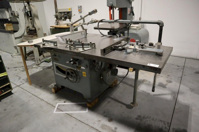 Tannewitz XJS Sliding Table Saw with 0-45 Degree Blade Tilt, 16" Blade and Accessories- Auction Item