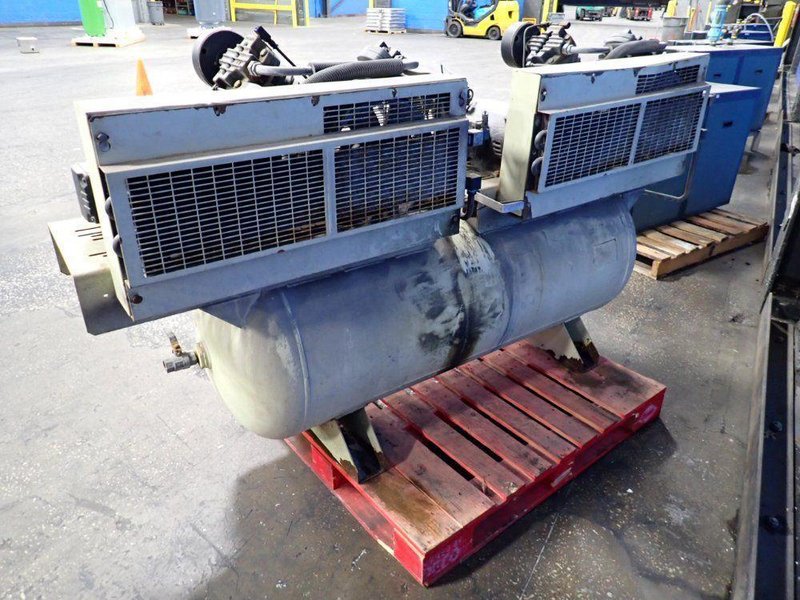 INGERSOLL RAND (2) 5.5//7.5 HP AIR COMPRESSOR  -  2475