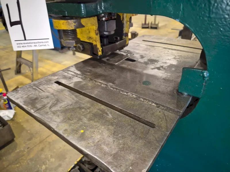 90 TON SCOTCHMAN 9012-24M HYDRAULIC IRONWORKER