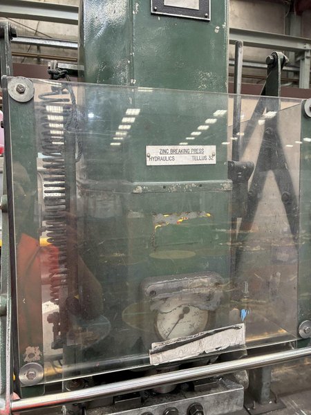 15 Ton PJ Hare Hydraulic Press
