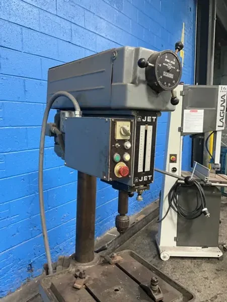 JET 1 1/4” / 20” VERTICAL DRILL PRESS   -  JDP-125VS-3