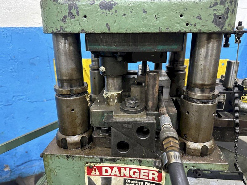 25 TON HENRY &amp; WRIGHT 4 POST CUTPRESS &amp; STOCK FEEDER: STOCK #77500