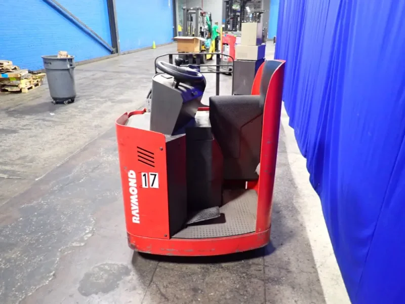 RAYMOND 6000 LBS ELECTRIC RIDER PALLET JACK  -  8900